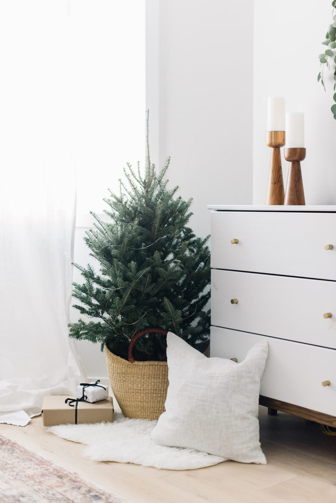 Minimal & Modern Holiday Decor - My Home at Christmas - Kristina Lynne